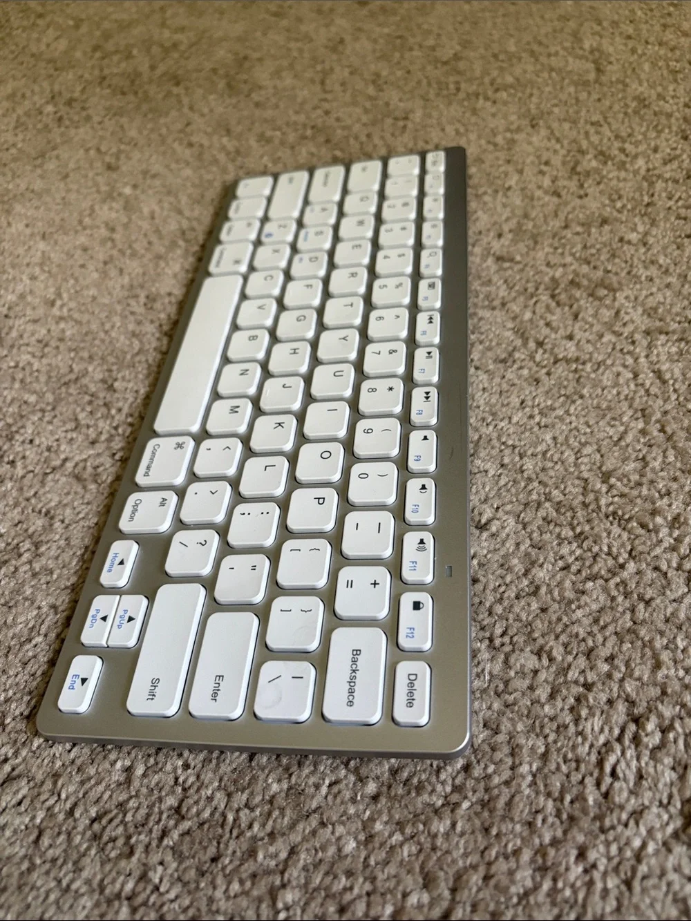 Bluetooth Wireless Keyboard - White & Silver Aluminum